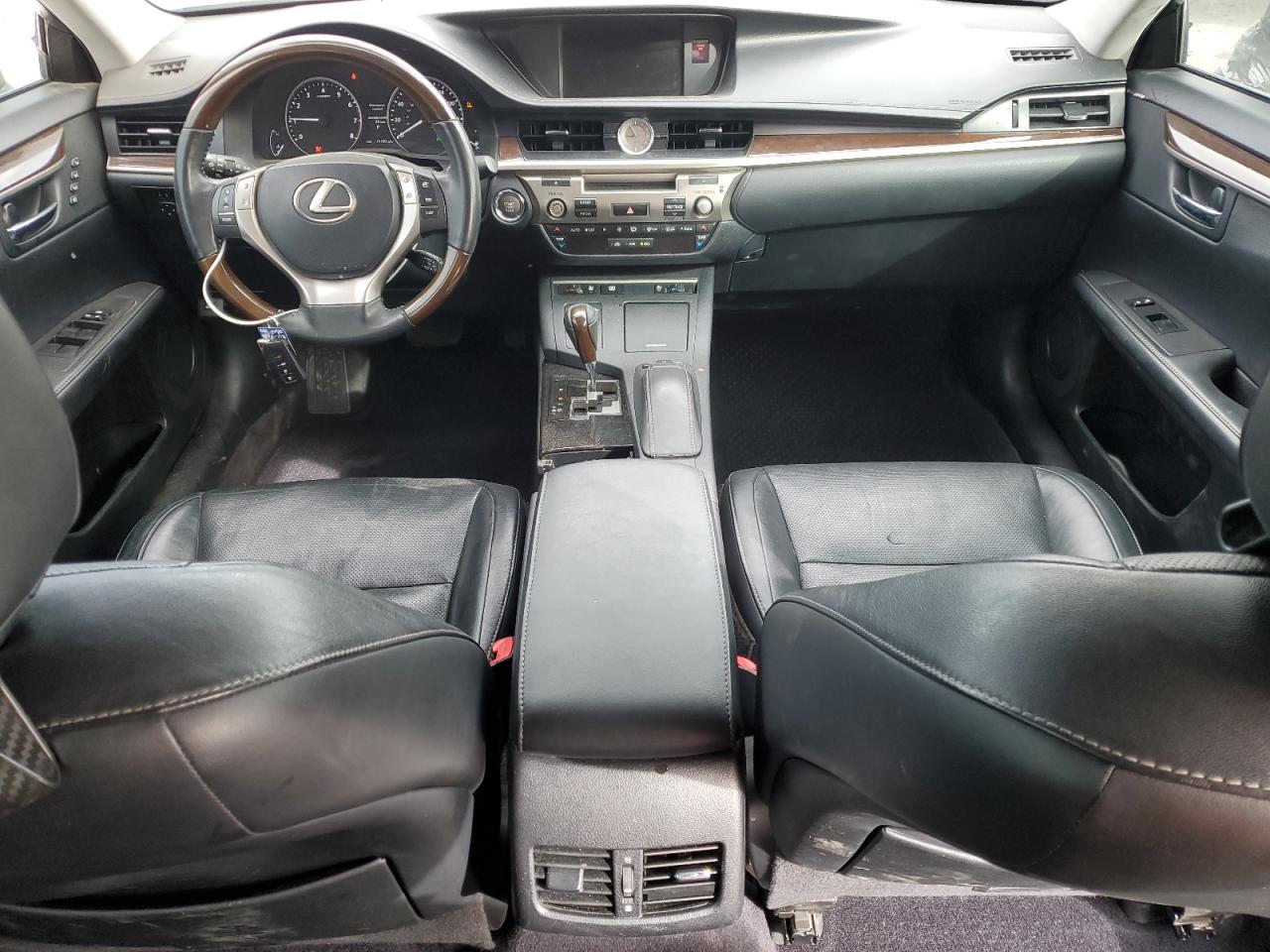 2014 Lexus ES - Image 8