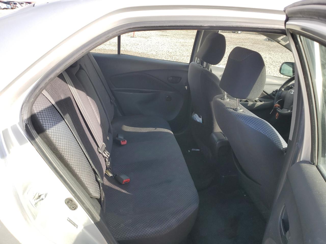 2007 Toyota Yaris - Image 10