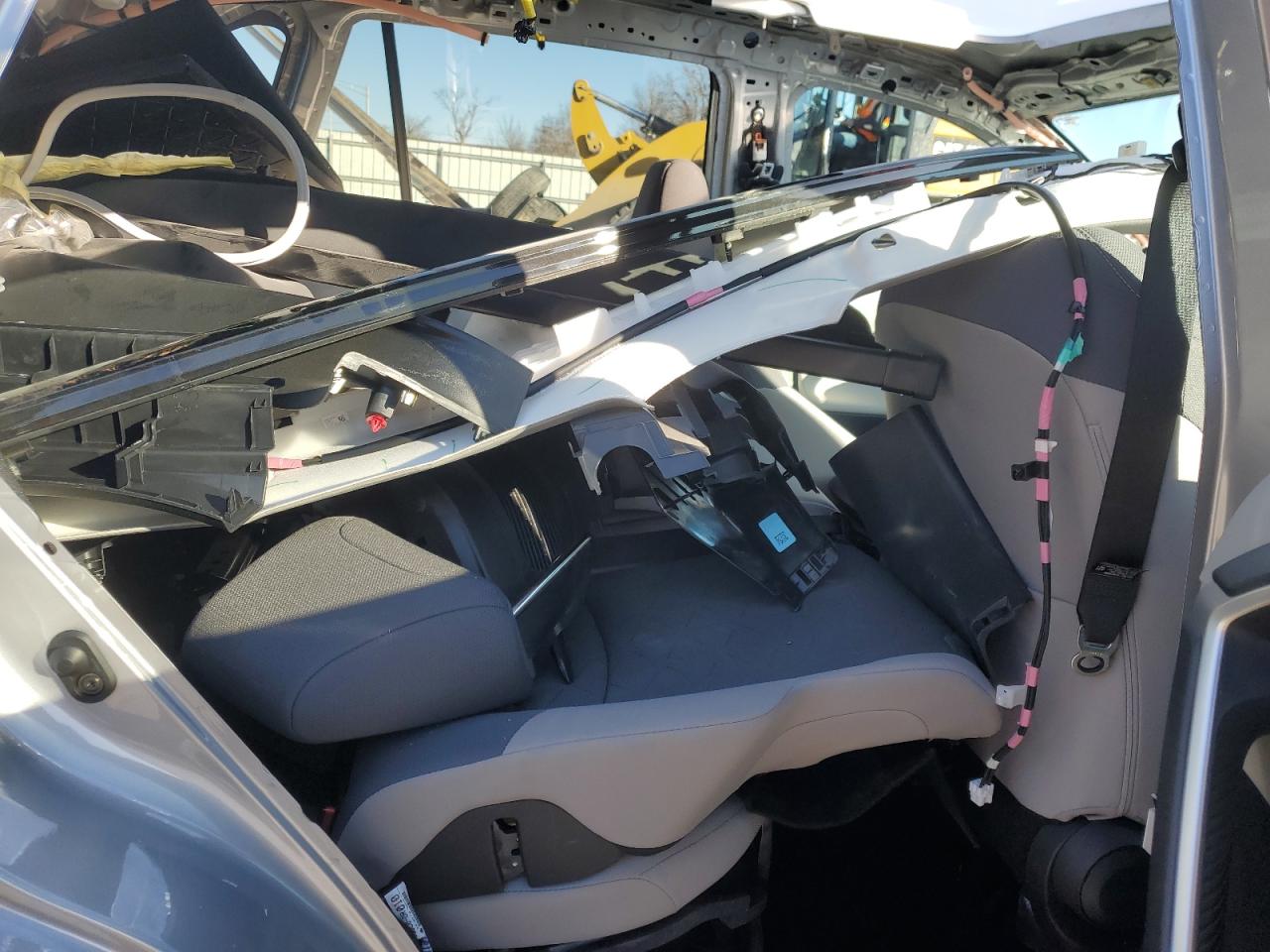 2024 Toyota RAV 4 - Image 11