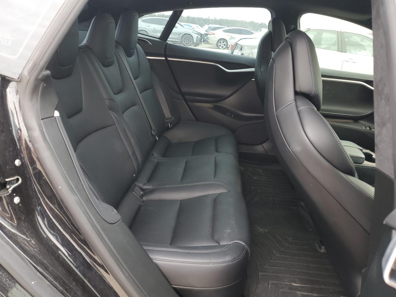 Фото: 5YJSA1E25HF229423 - 10