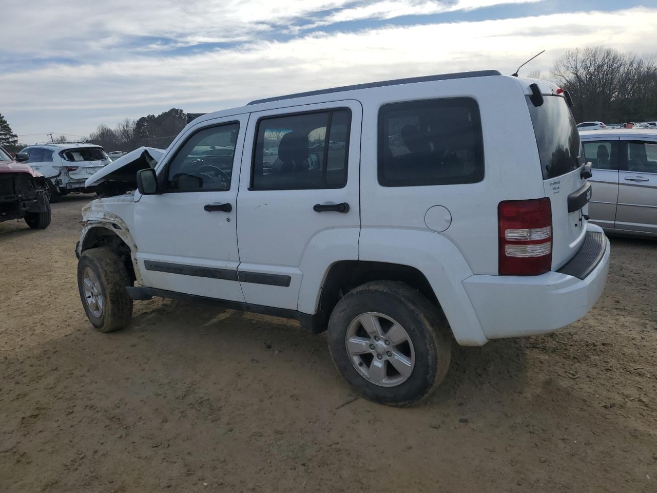 2012 Jeep Liberty (North America) - Image 2