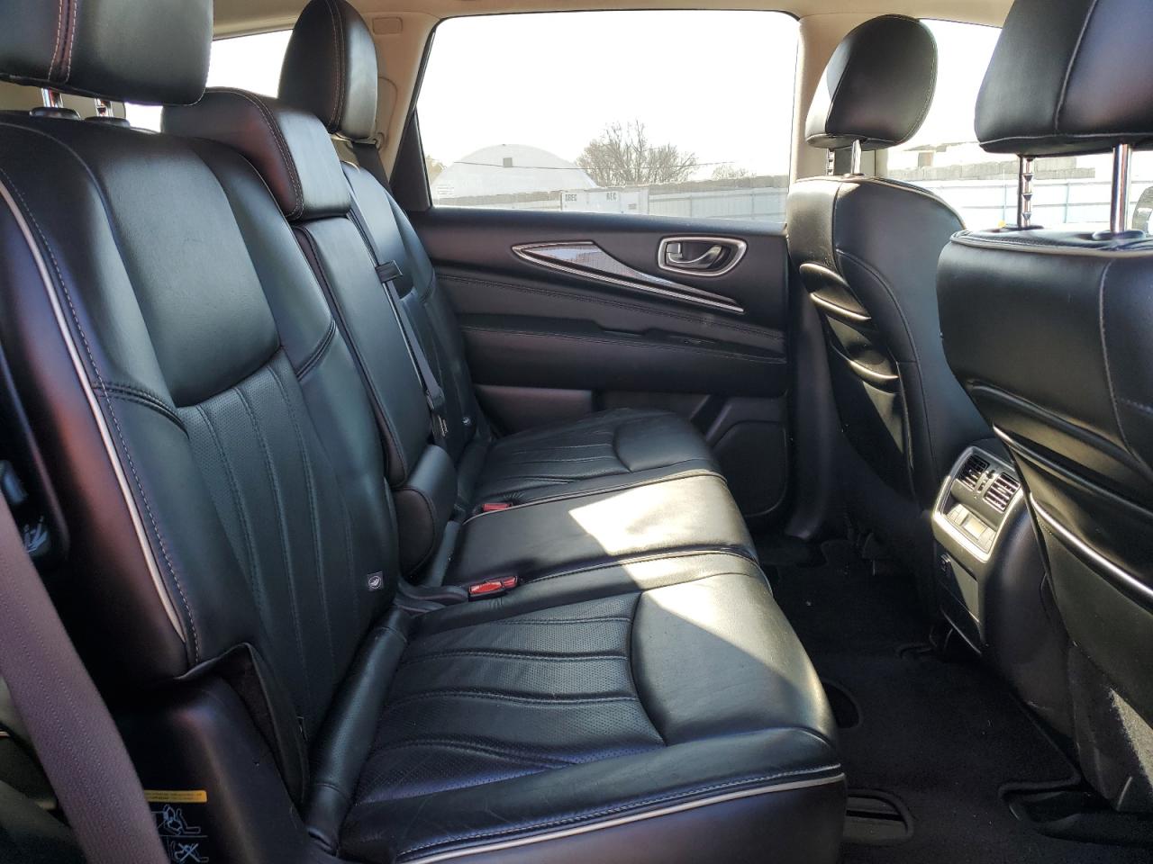 2017 Infiniti QX60 - Image 11