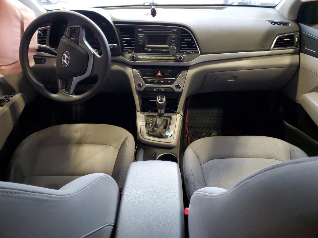 2017 Hyundai Elantra - Image 8