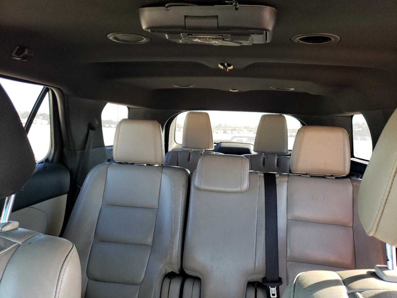 2012 Ford Explorer - Image 10
