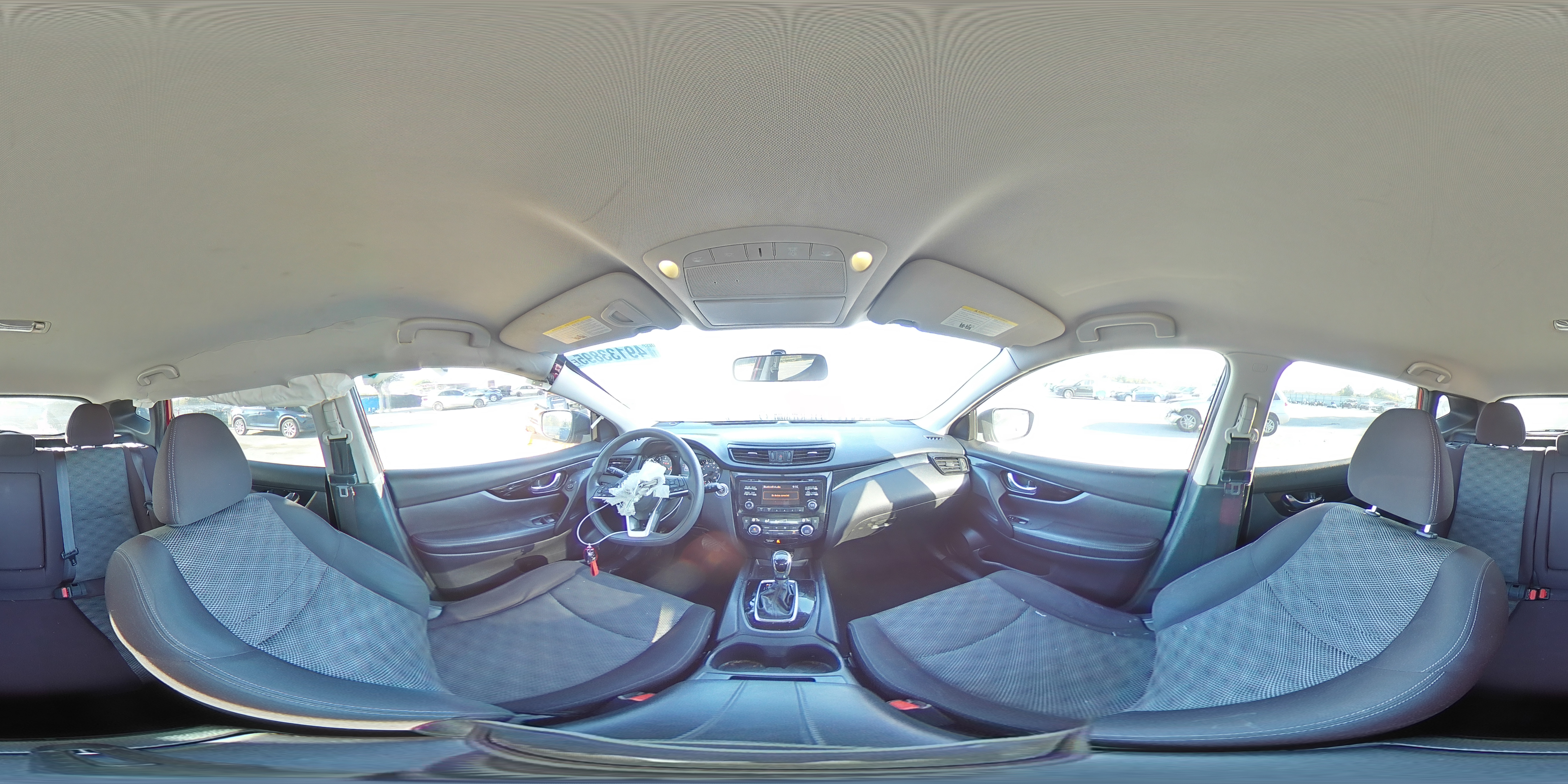 2017 Nissan Rogue - Image 14
