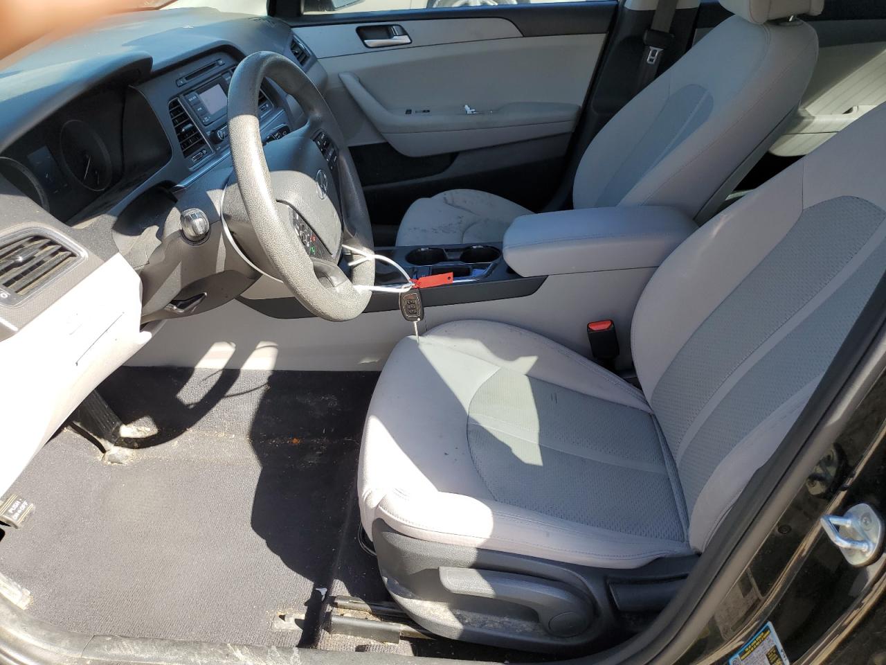 2017 Hyundai Sonata - Image 7
