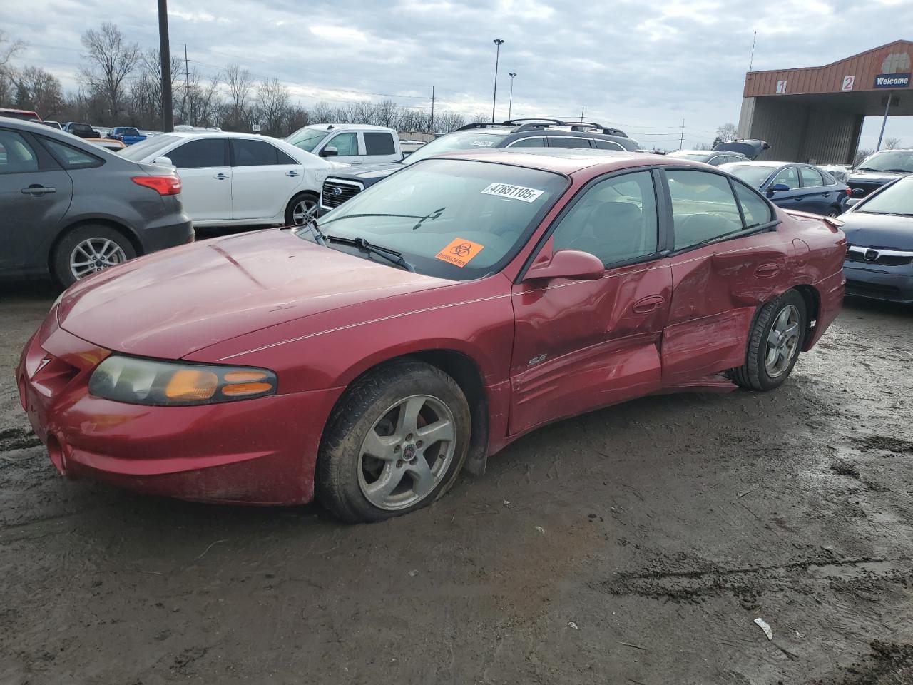 2004 Pontiac Bonneville Sle for Sale in Fort Wayne, IN - Side