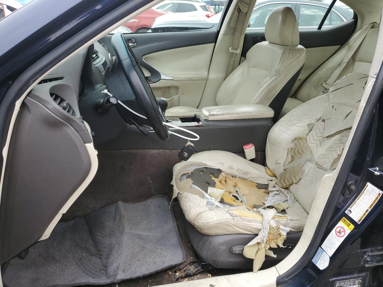 2010 Lexus IS - Image 7