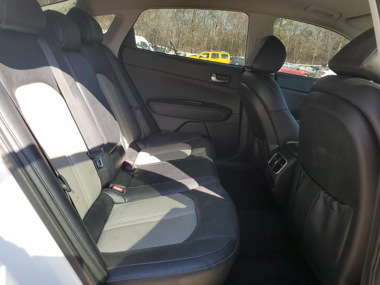 2019 Kia Optima - Image 10