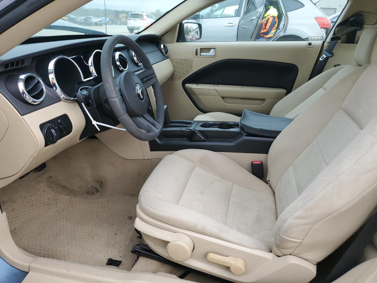 2008 Ford Mustang - Image 7