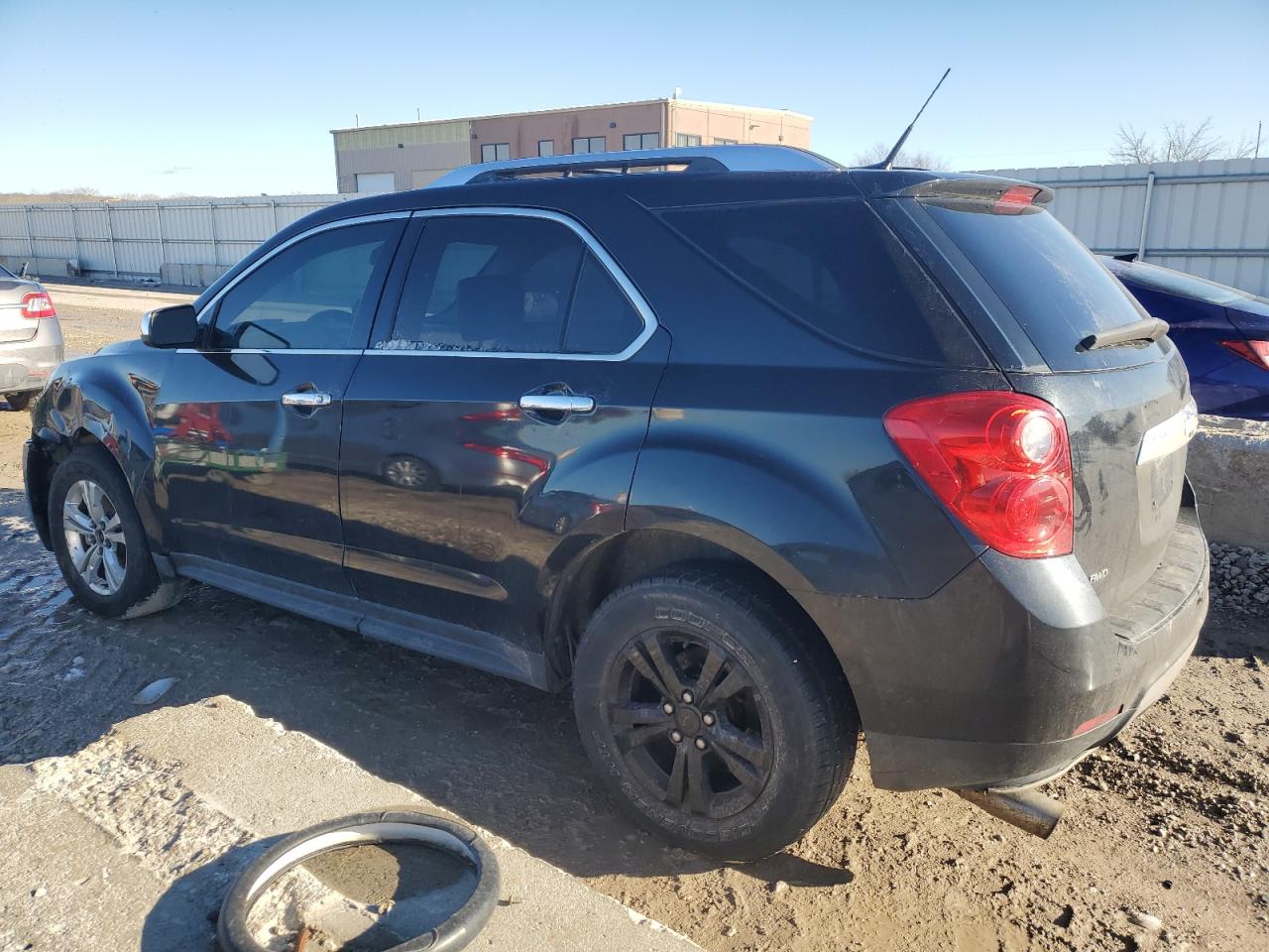 2011 Chevrolet Equinox - Image 2