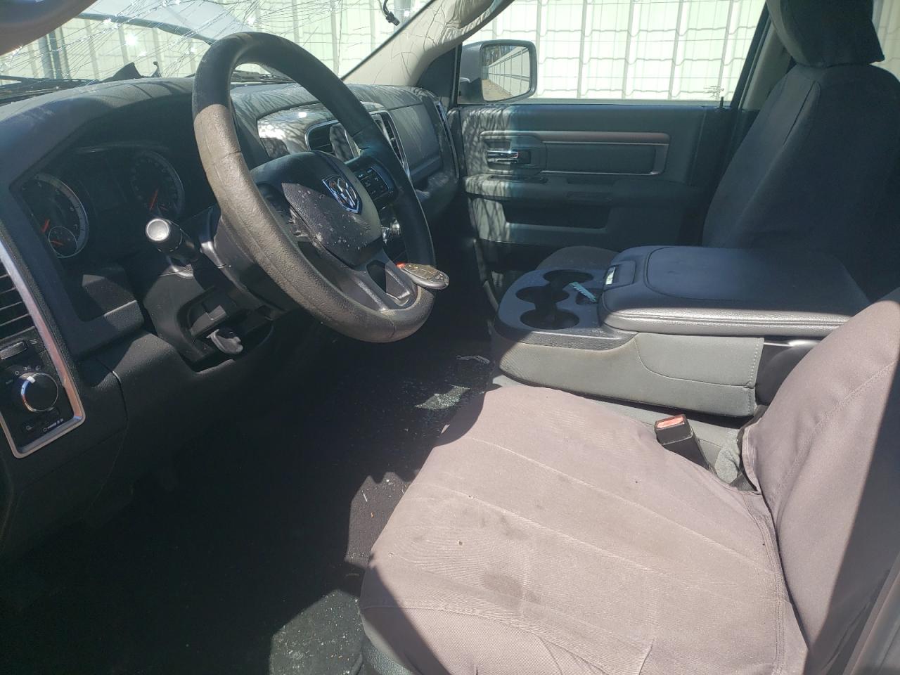 2016 RAM 1500 - Image 7