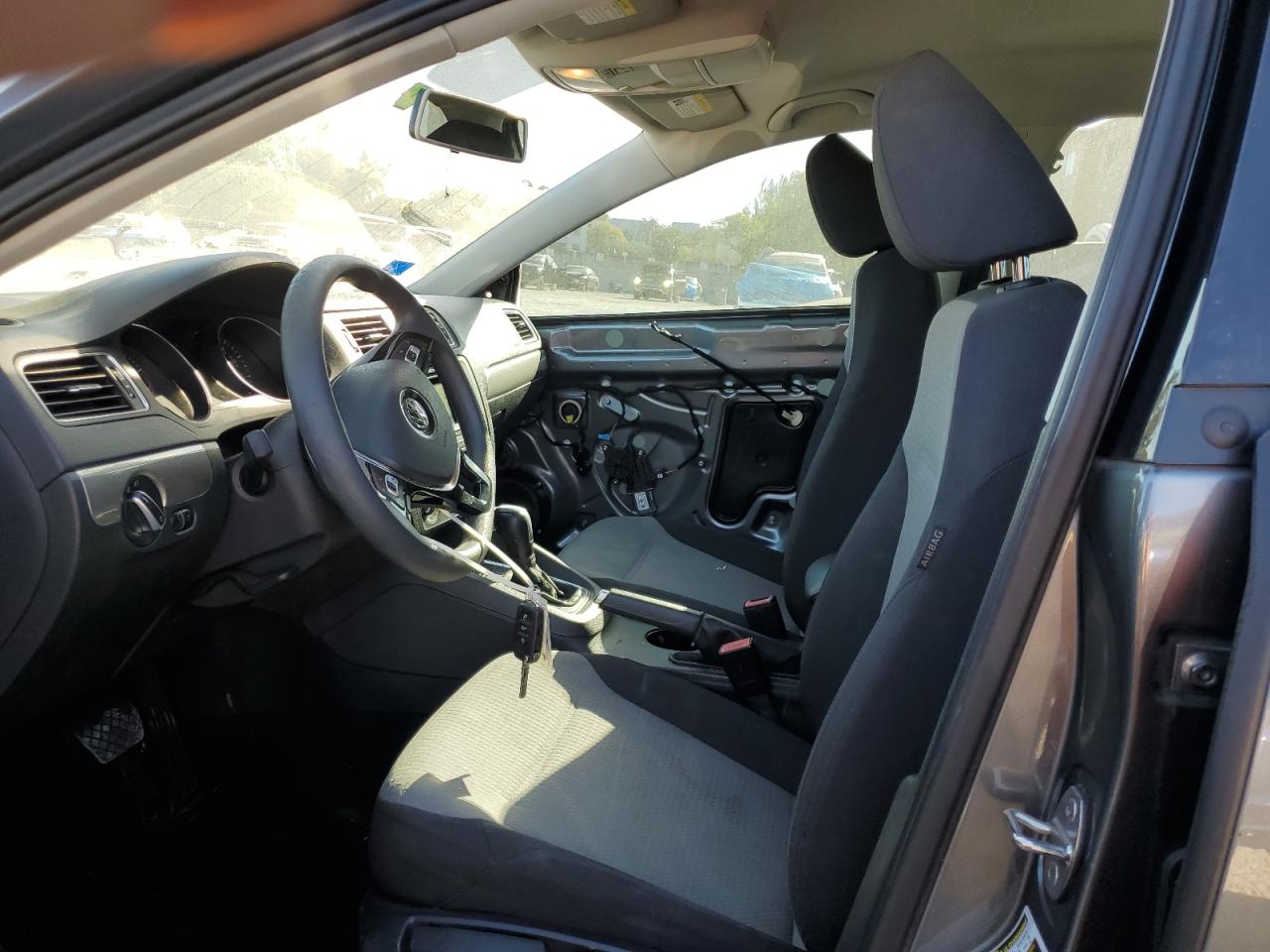 2017 Volkswagen Jetta - Image 7