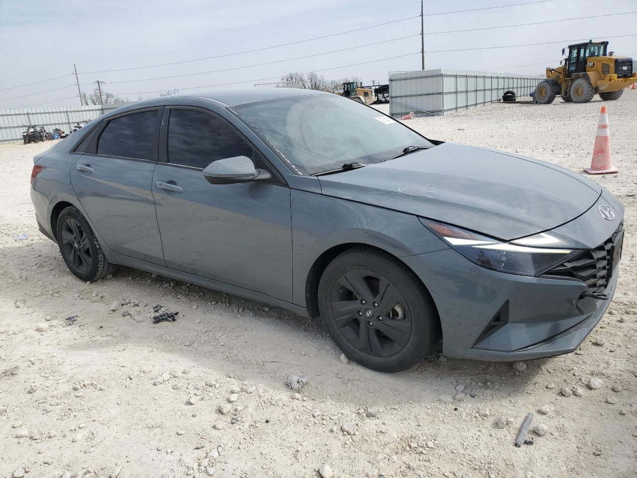 2022 Hyundai Elantra - Image 4