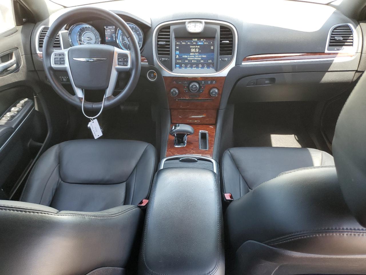 2012 Chrysler 300 - Image 8