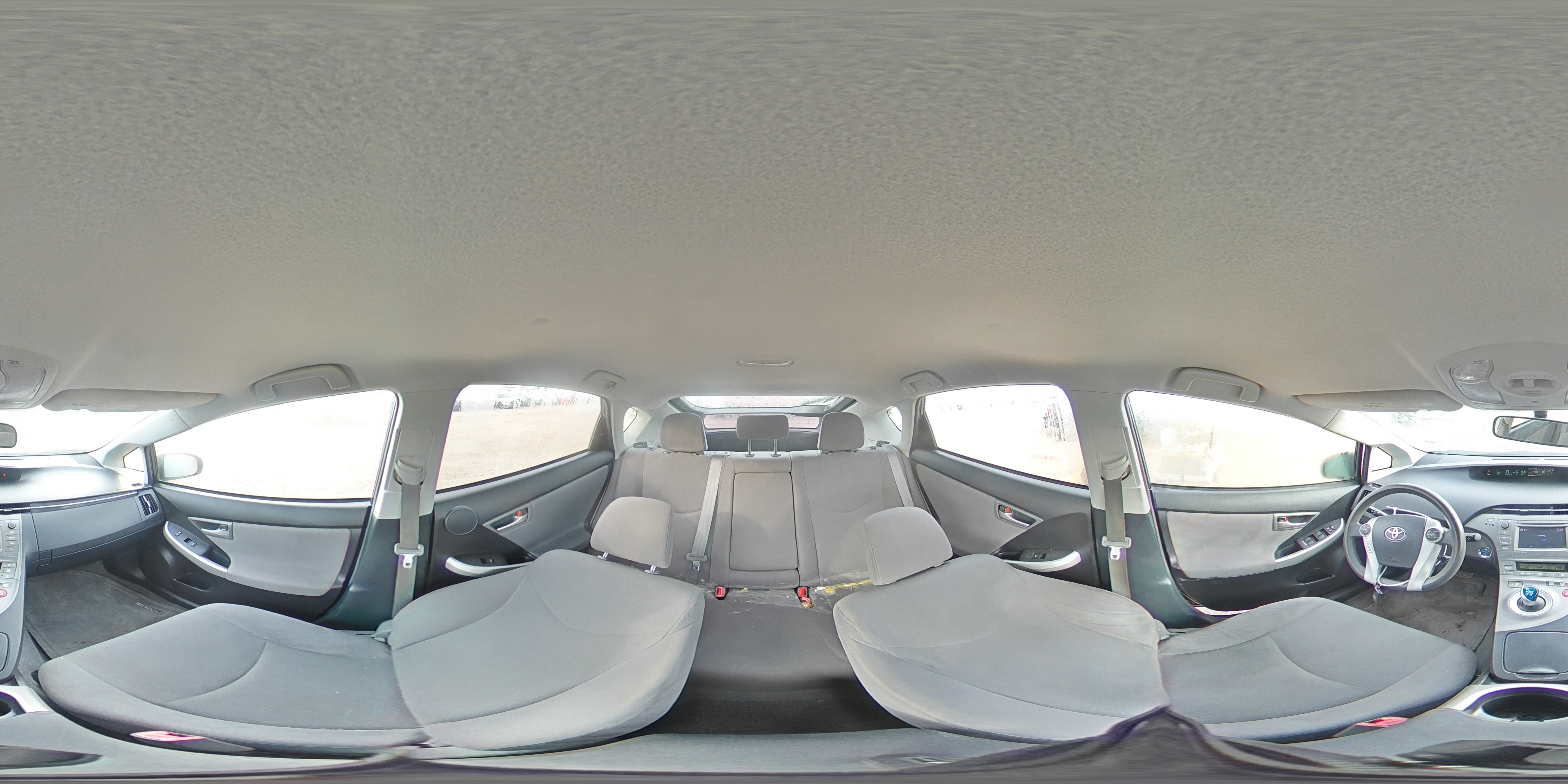 2013 Toyota Prius - Image 13