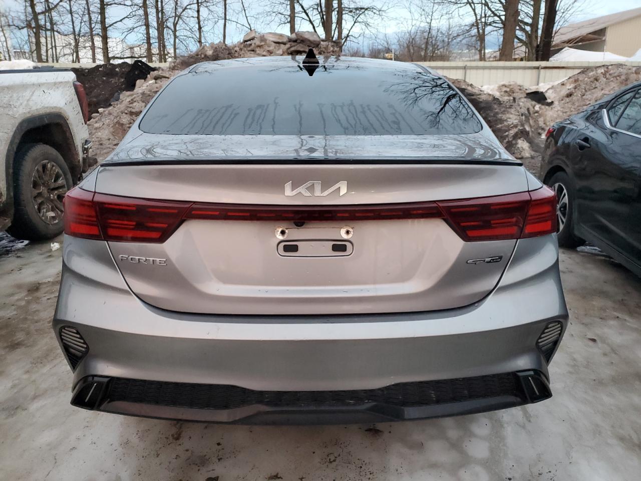 2023 Kia Forte - Image 6