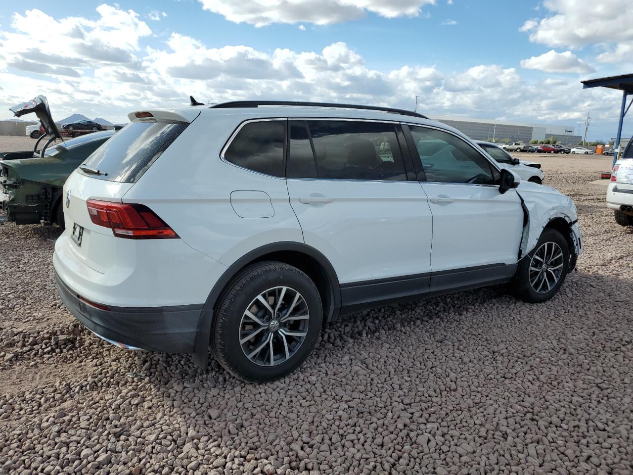 2019 Volkswagen Tiguan - Image 3