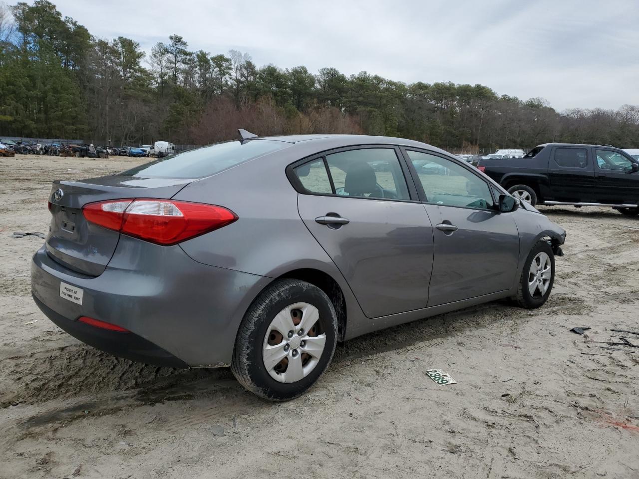 2016 Kia Forte - Image 3