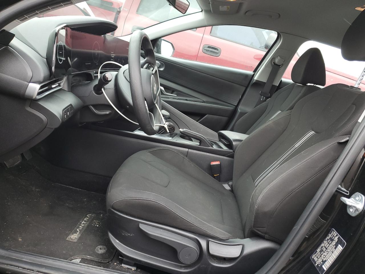 2024 Hyundai Elantra - Image 7