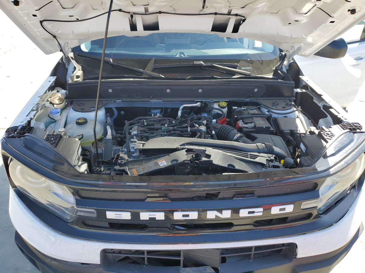 2023 Ford Bronco - Image 14
