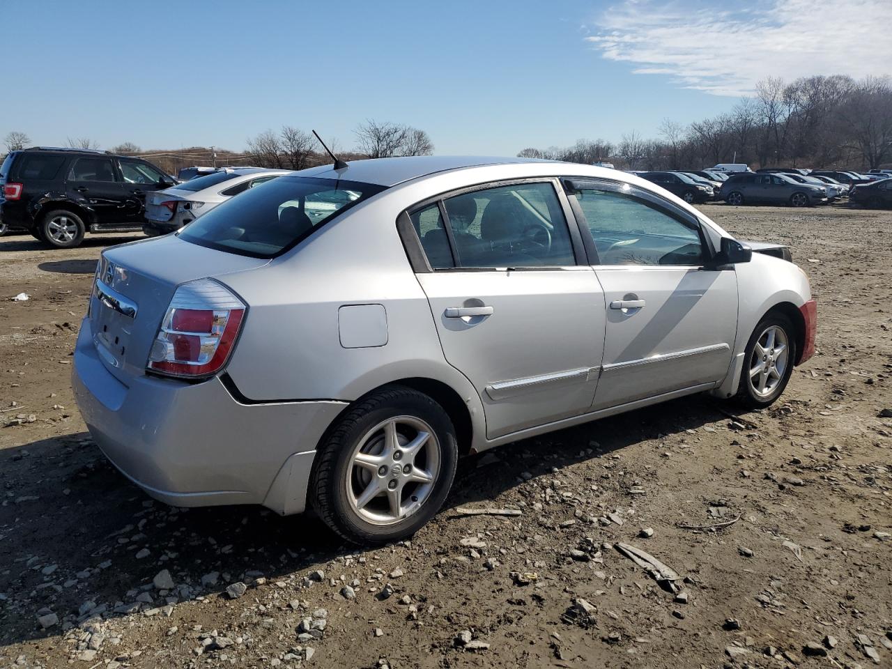 2010 Nissan Sentra - Image 3
