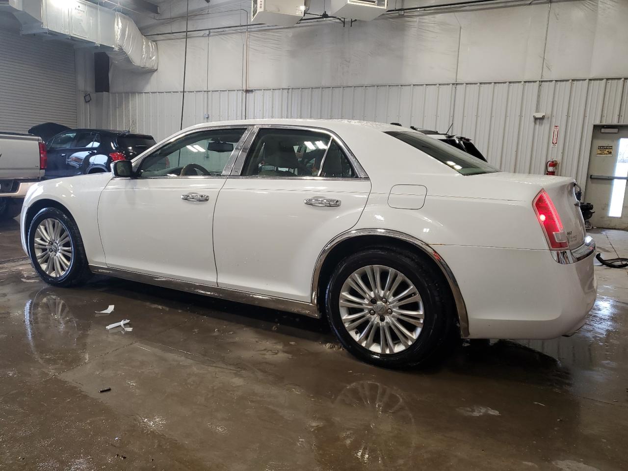 2013 Chrysler 300 - Image 2