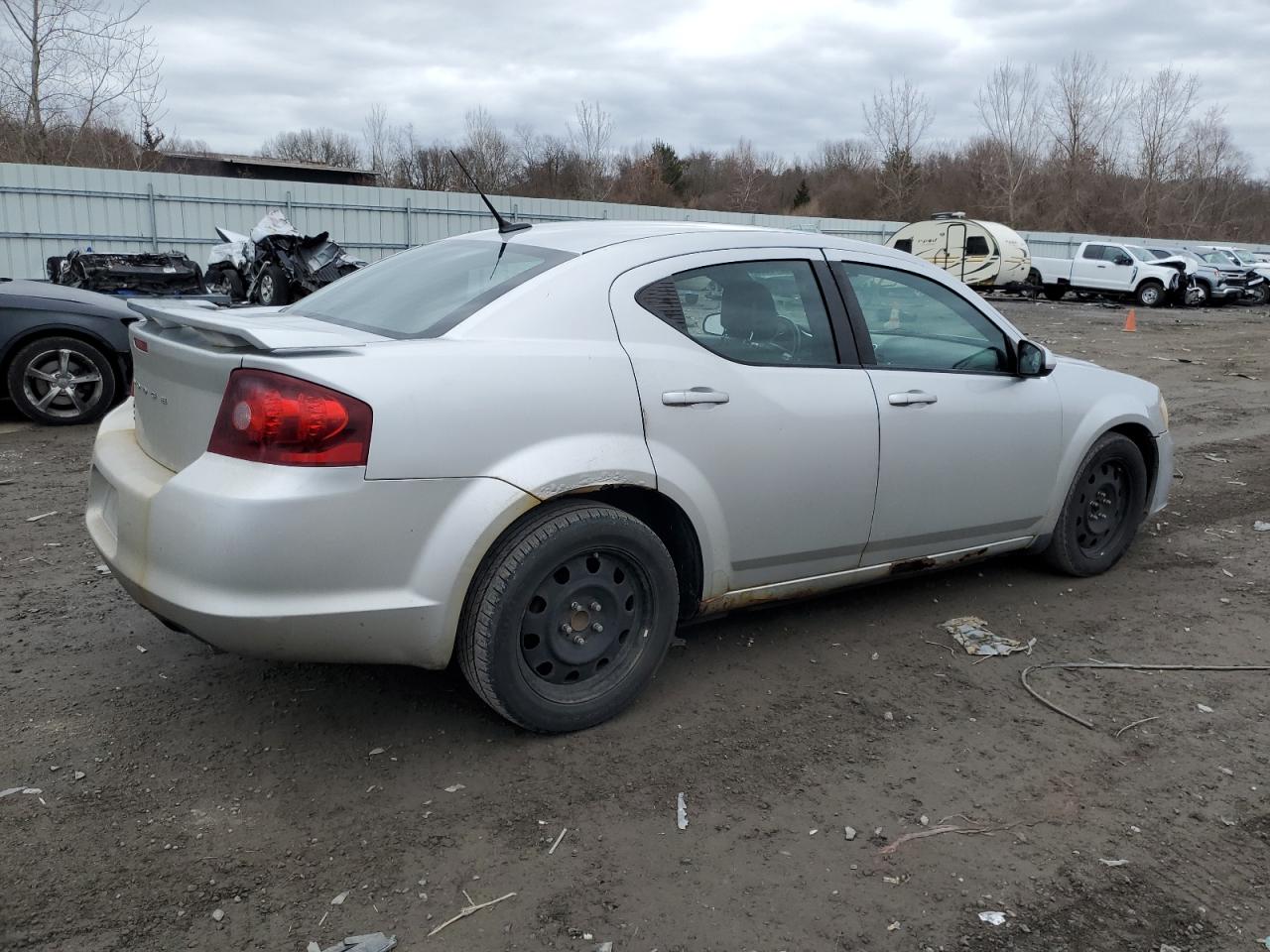 2011 Dodge Avenger - Image 3