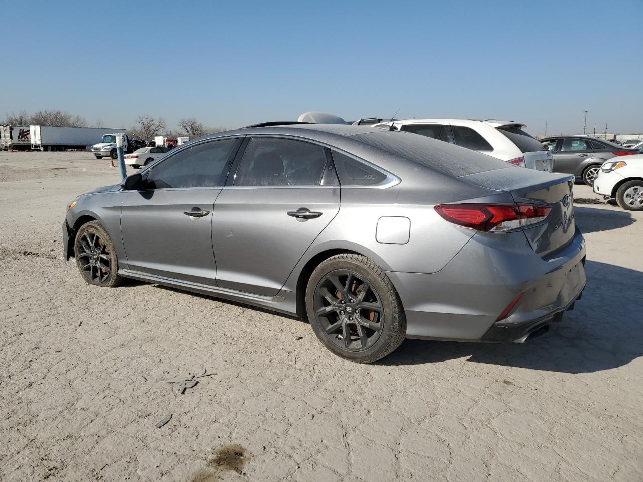 2018 Hyundai Sonata - Image 2