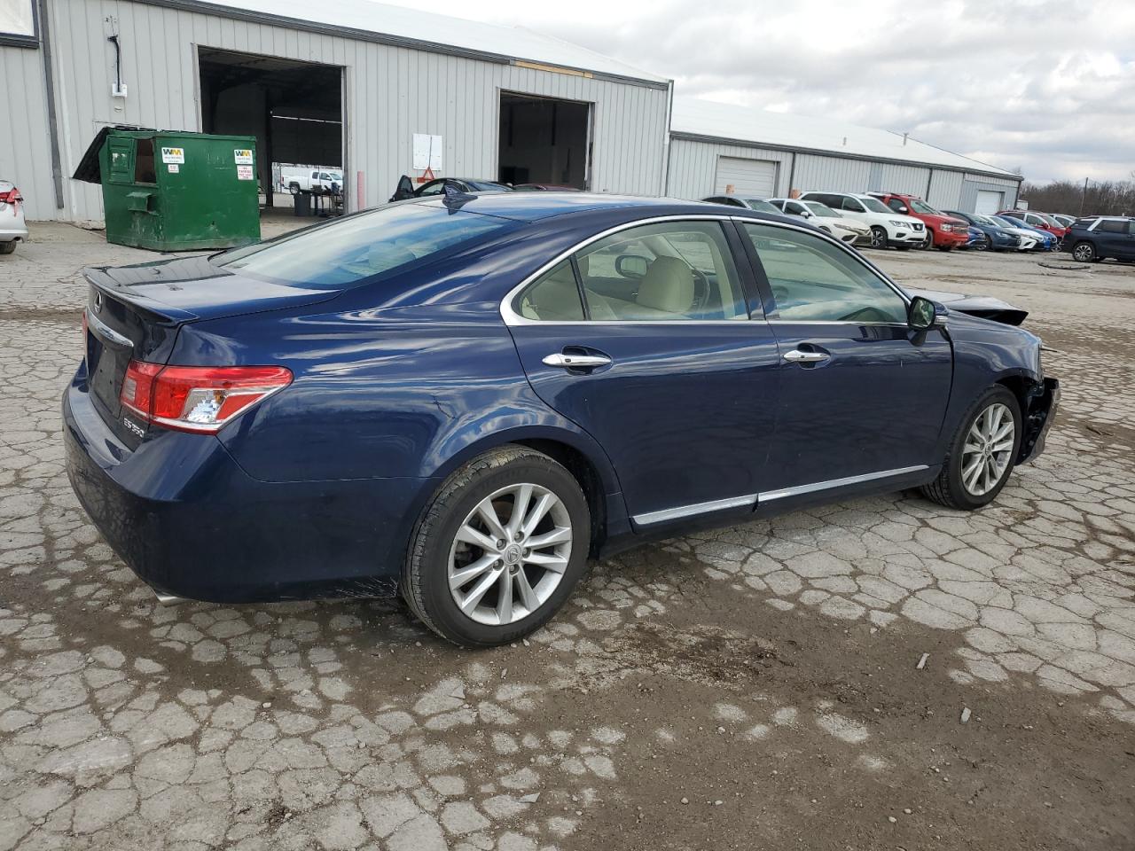 2012 Lexus ES - Image 3