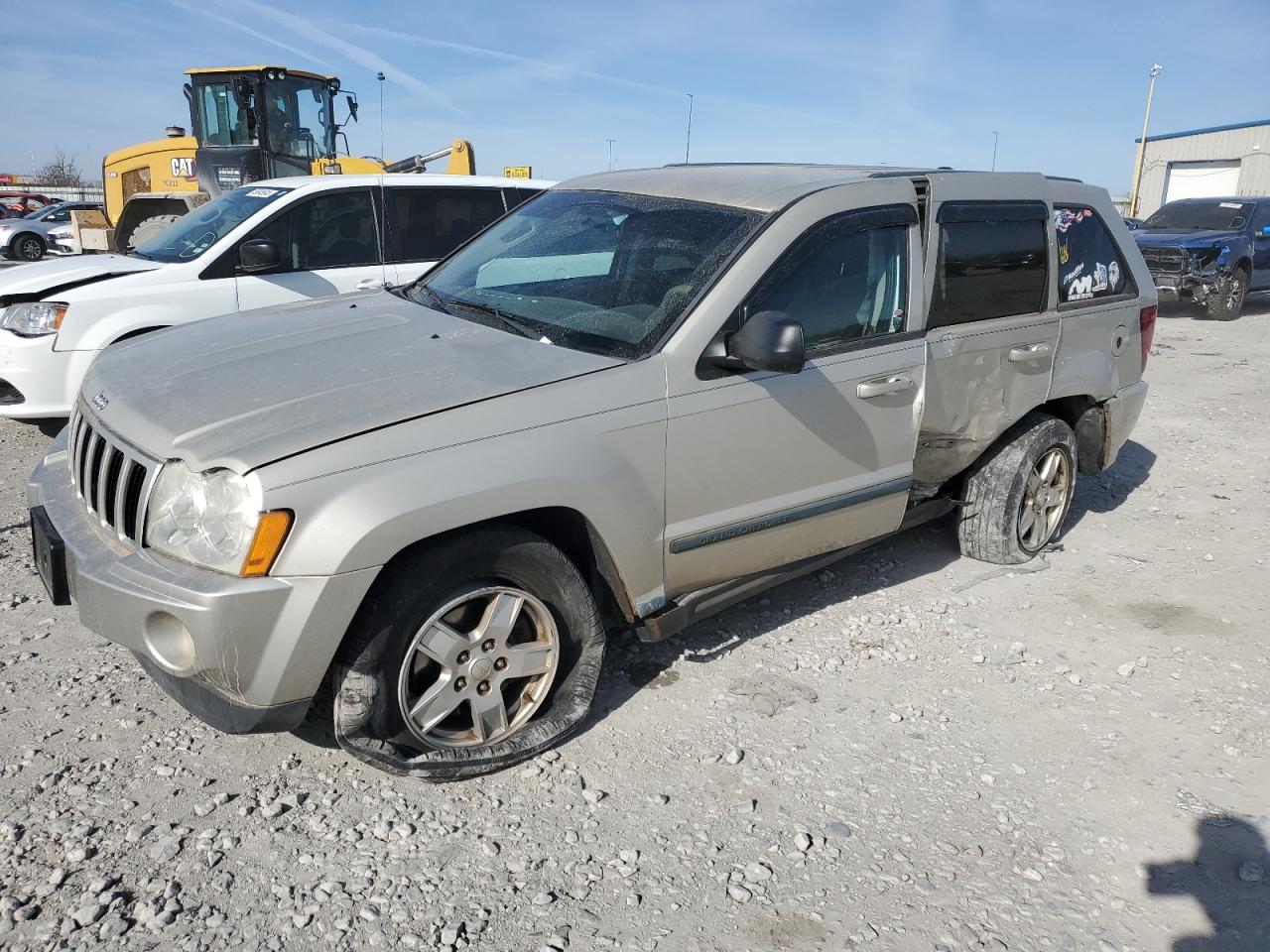 2007 Jeep Grand Cherokee Laredo for Sale in Cahokia Heights, IL - Side