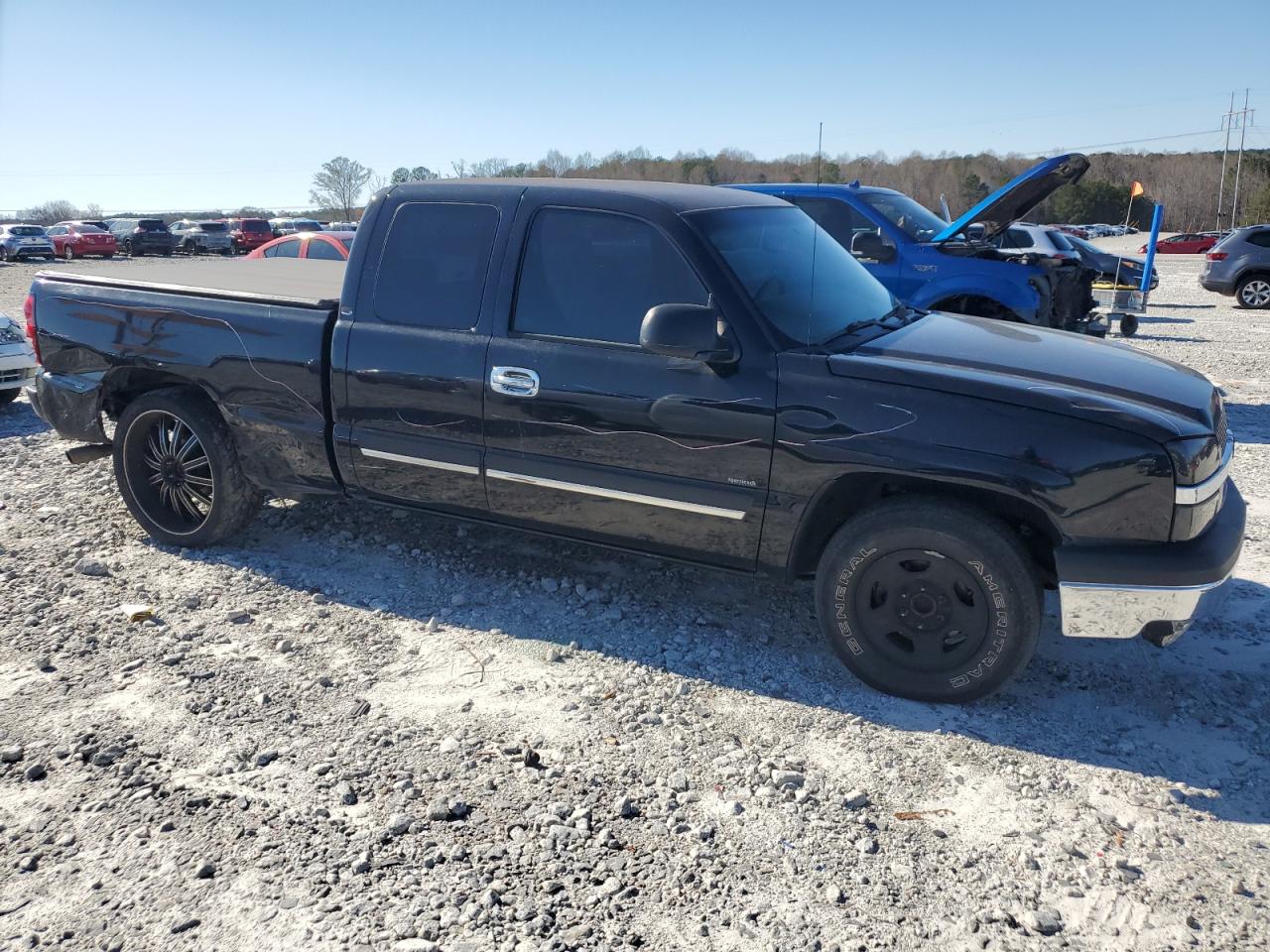 2004 Chevrolet Silverado - Image 4
