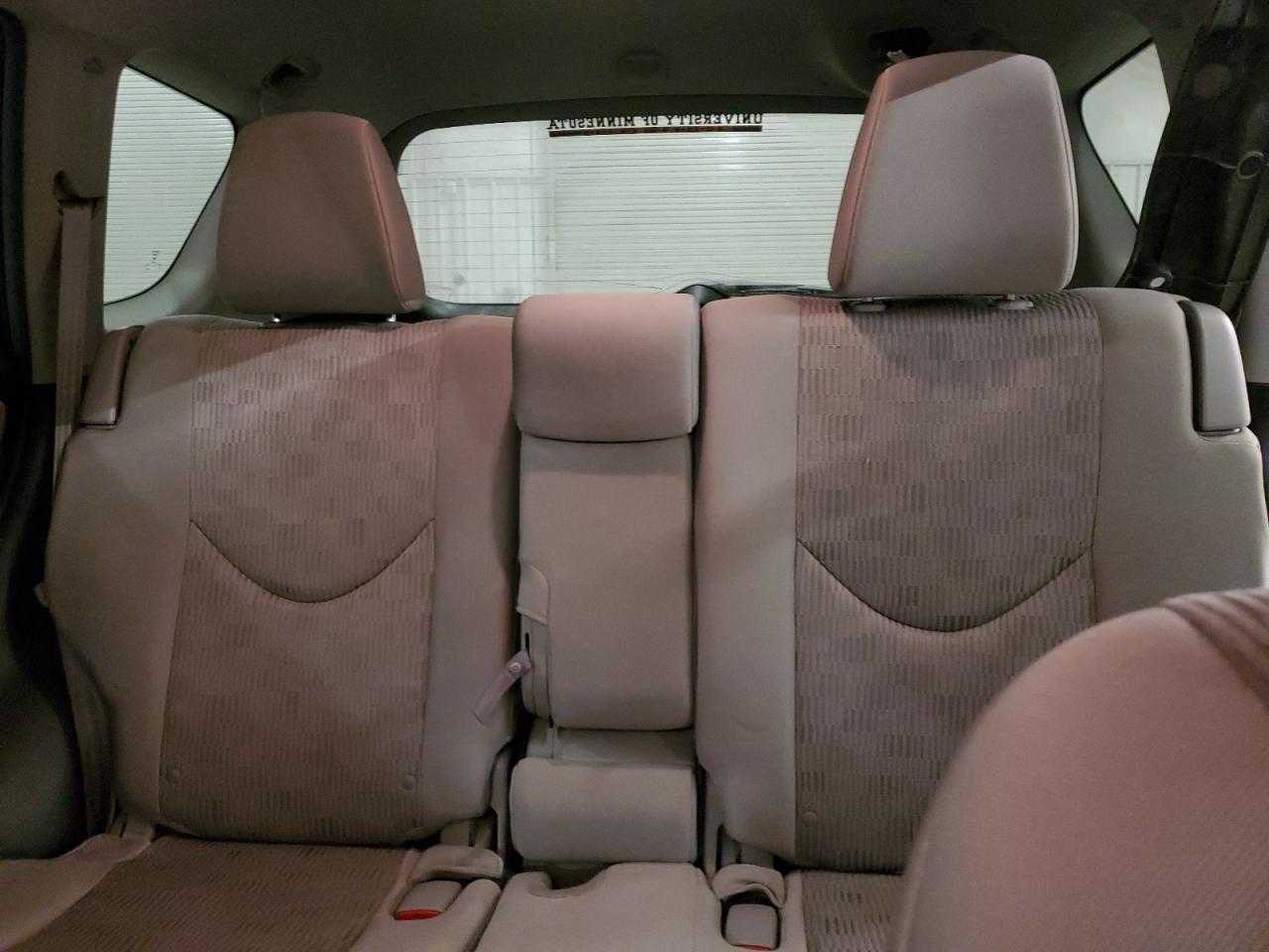 2012 Toyota RAV 4 - Image 10