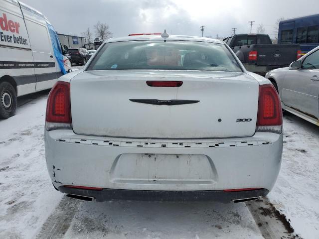  CHRYSLER 300 2020 Srebrny