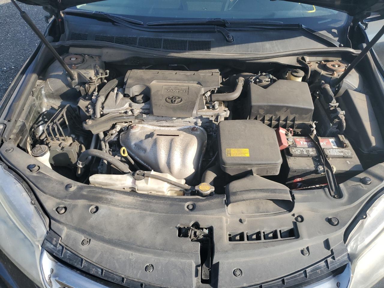 2015 Toyota Camry - Image 12