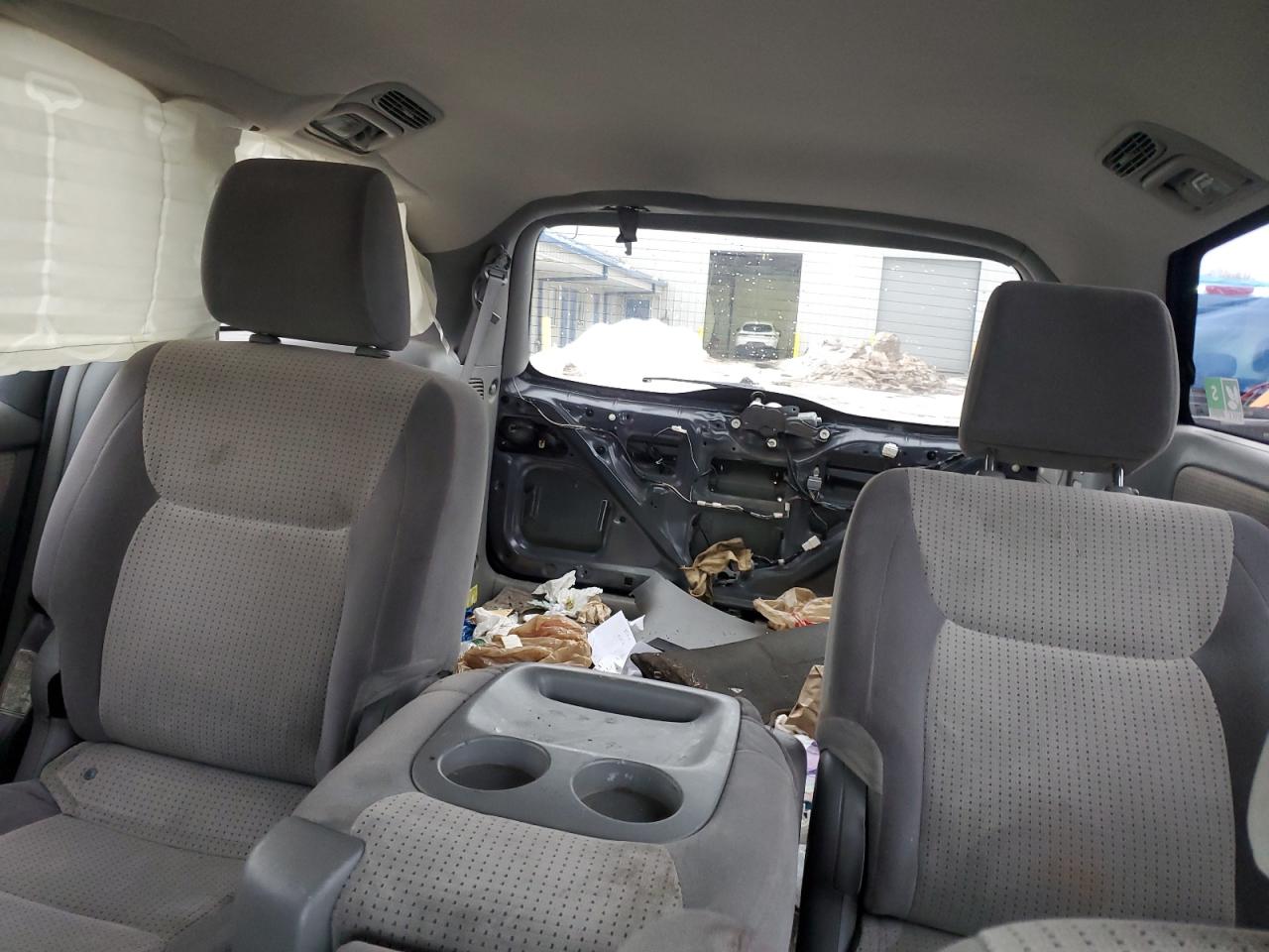 2009 Toyota Sienna - Image 10