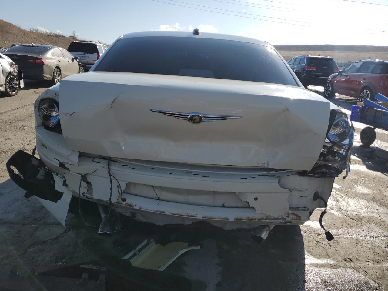2005 Chrysler 300 - Image 6