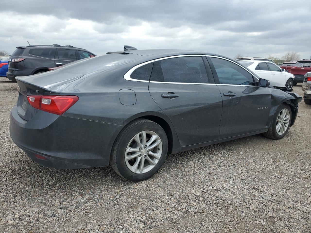 2016 Chevrolet Malibu - Image 3