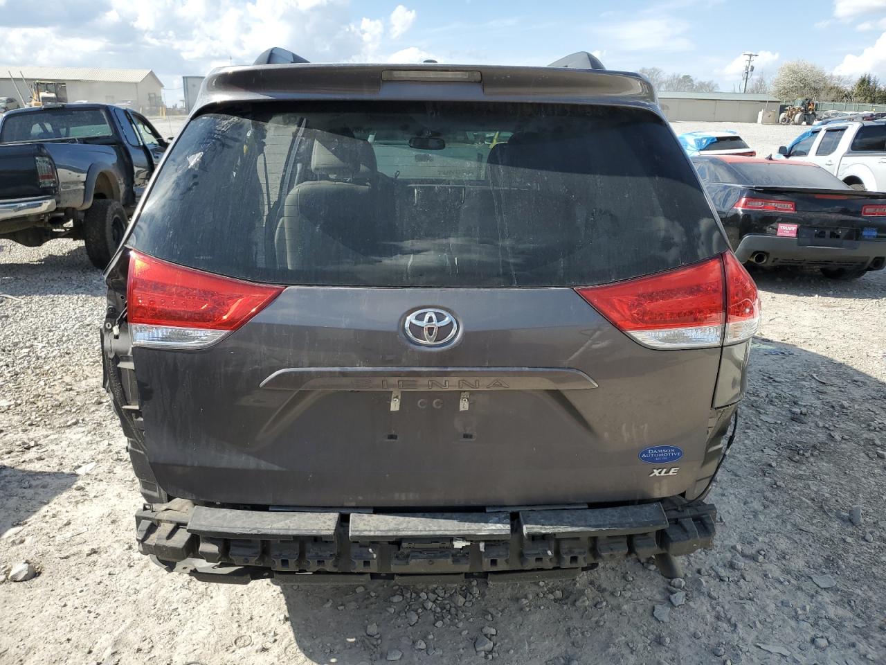 2014 Toyota Sienna - Image 6