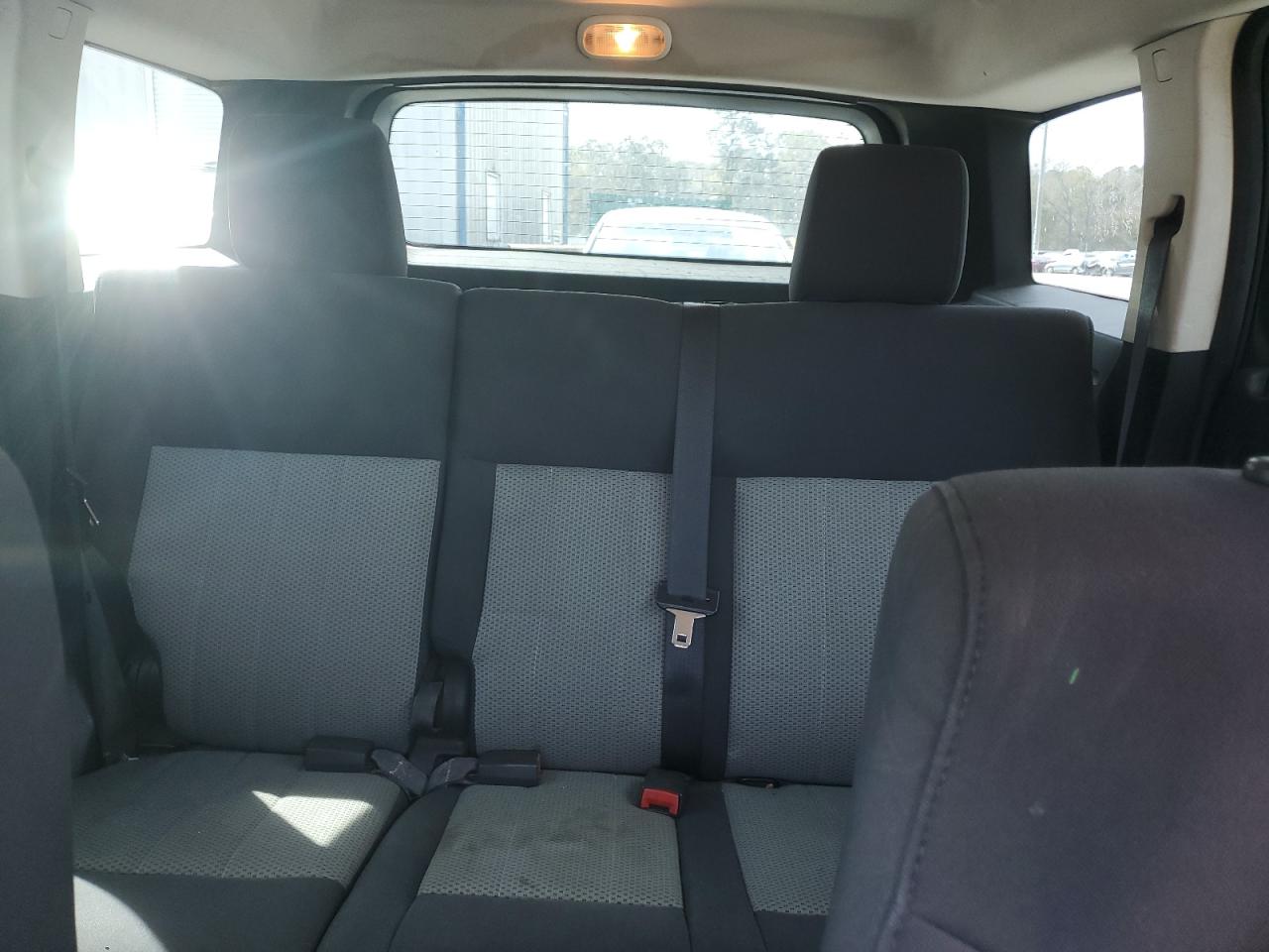 2010 Dodge Nitro - Image 10