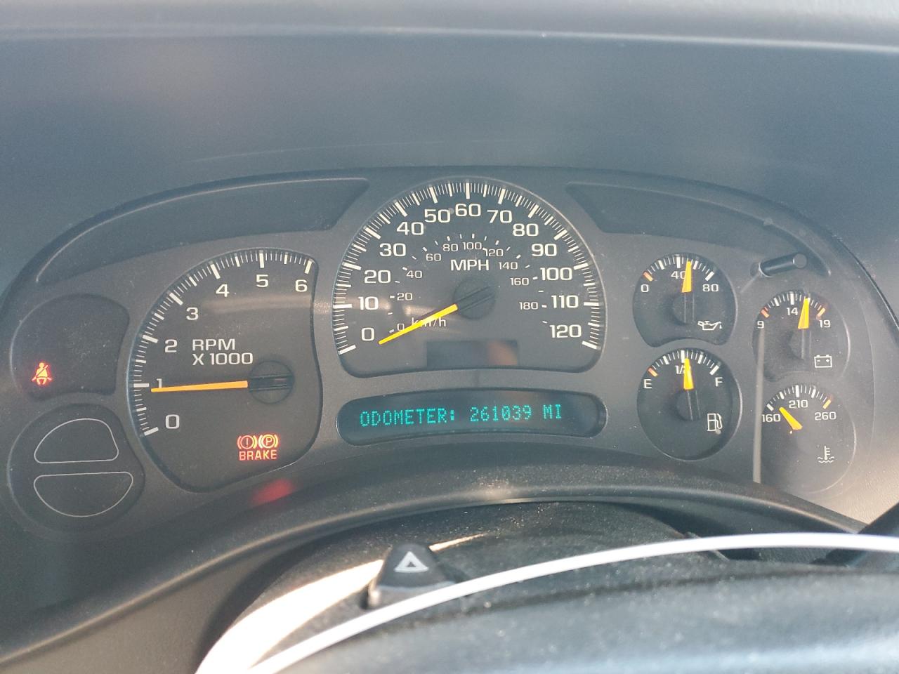 2004 Chevrolet Tahoe - Image 9