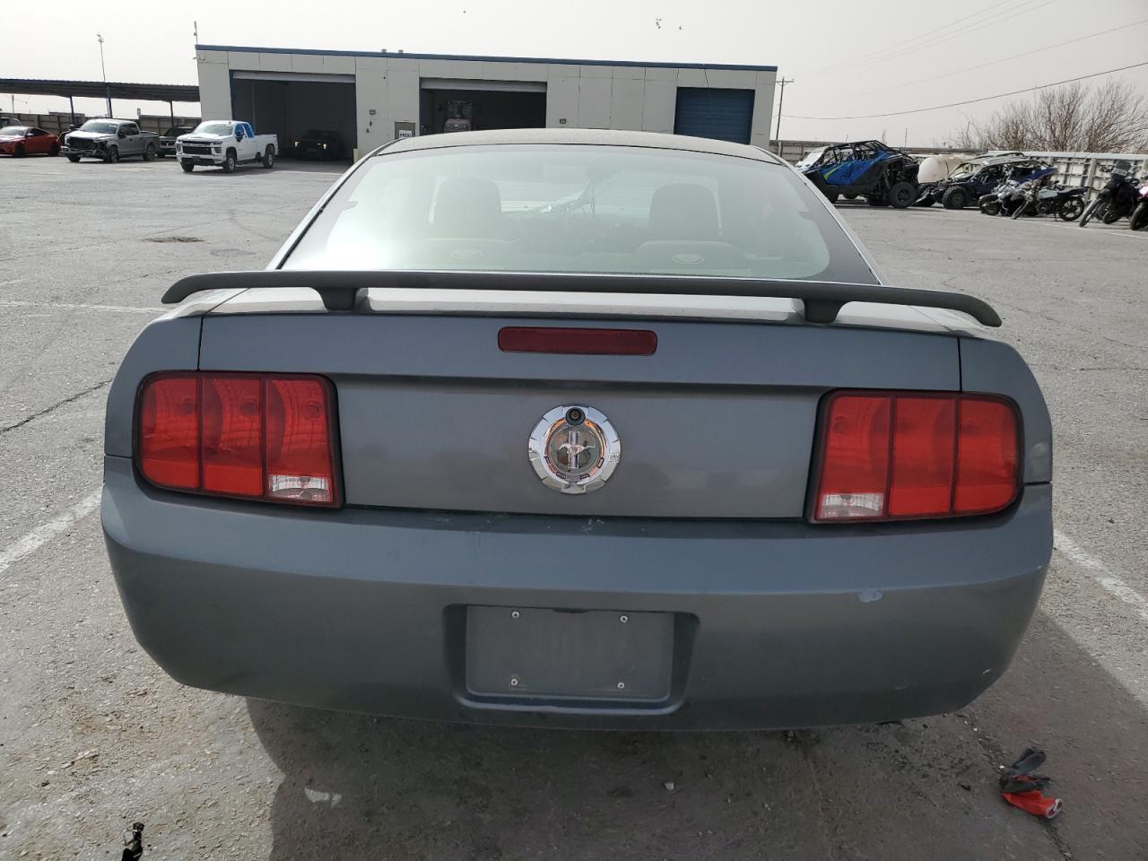 2006 Ford Mustang - Image 6