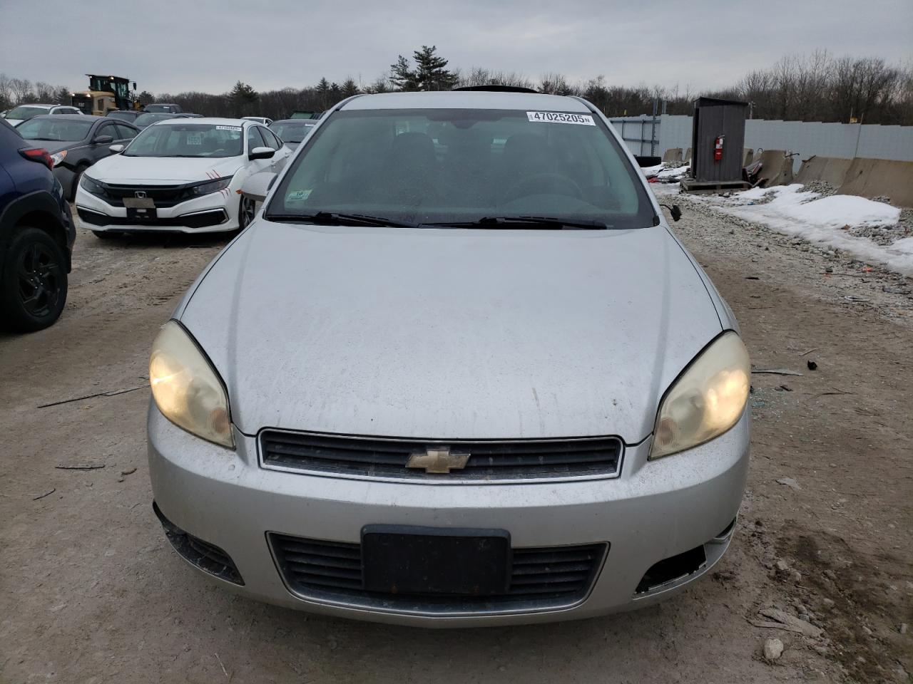 2011 Chevrolet Impala - Image 5