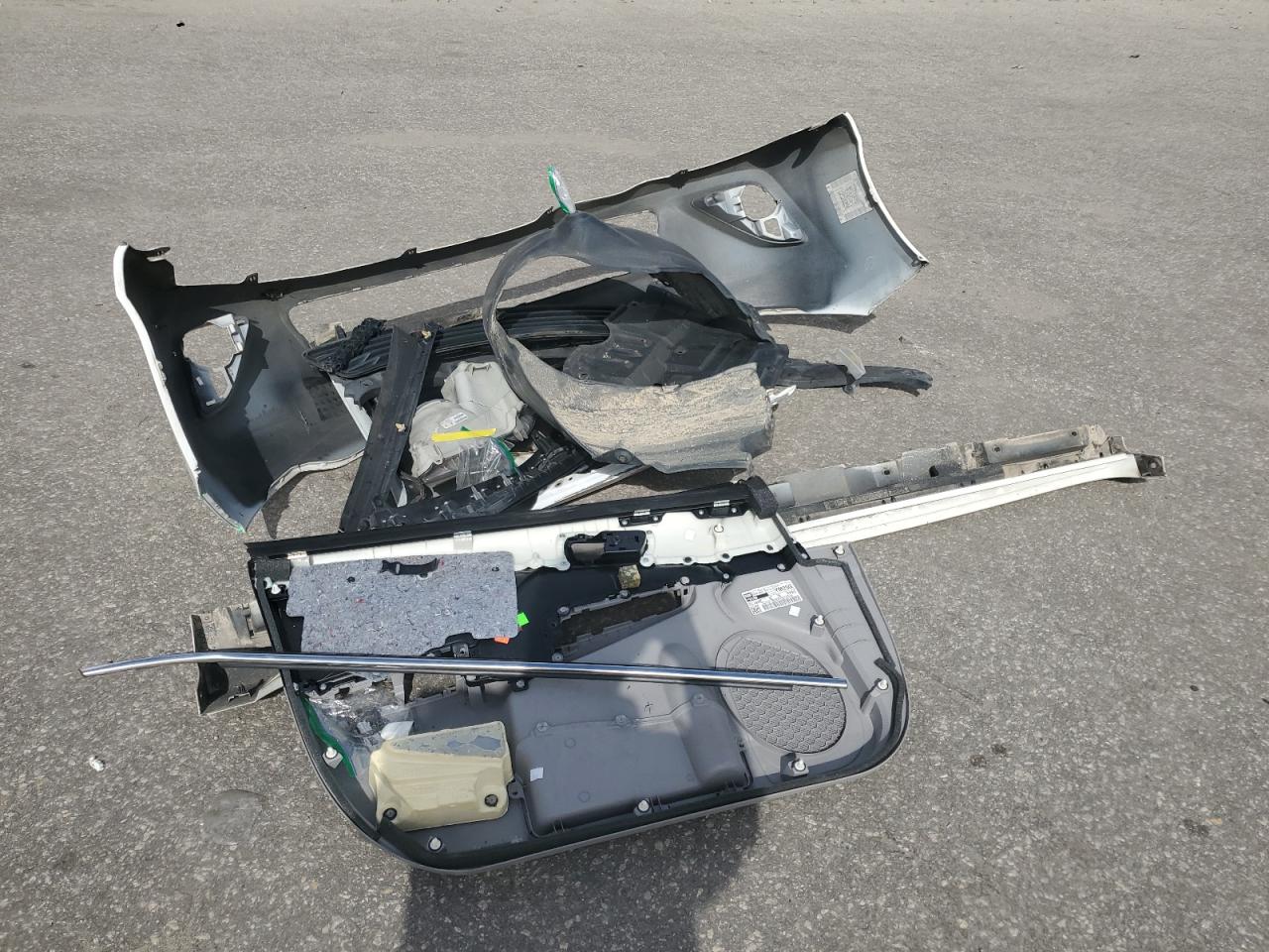 2014 Toyota Camry - Image 12