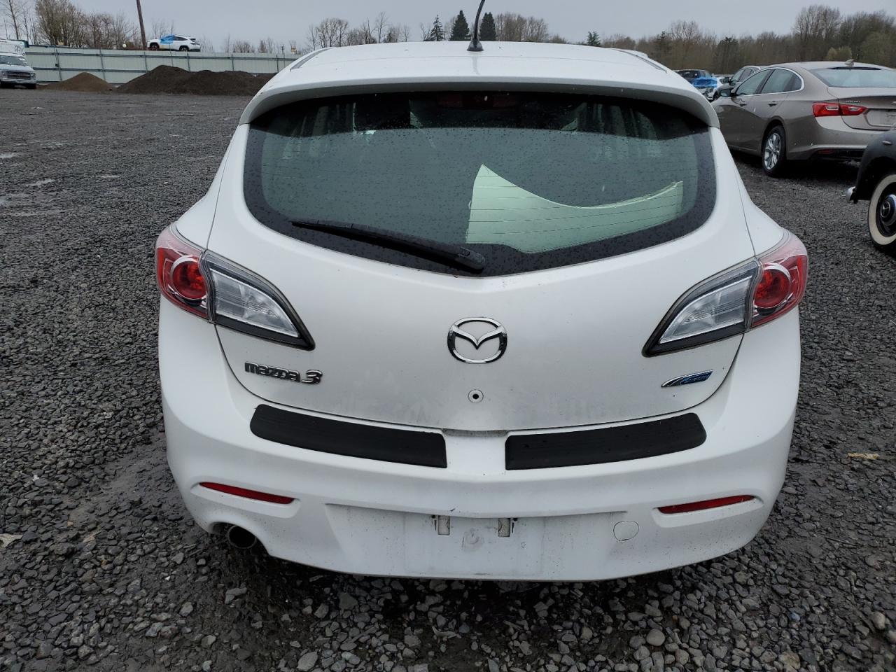 2012 Mazda 3 - Image 6