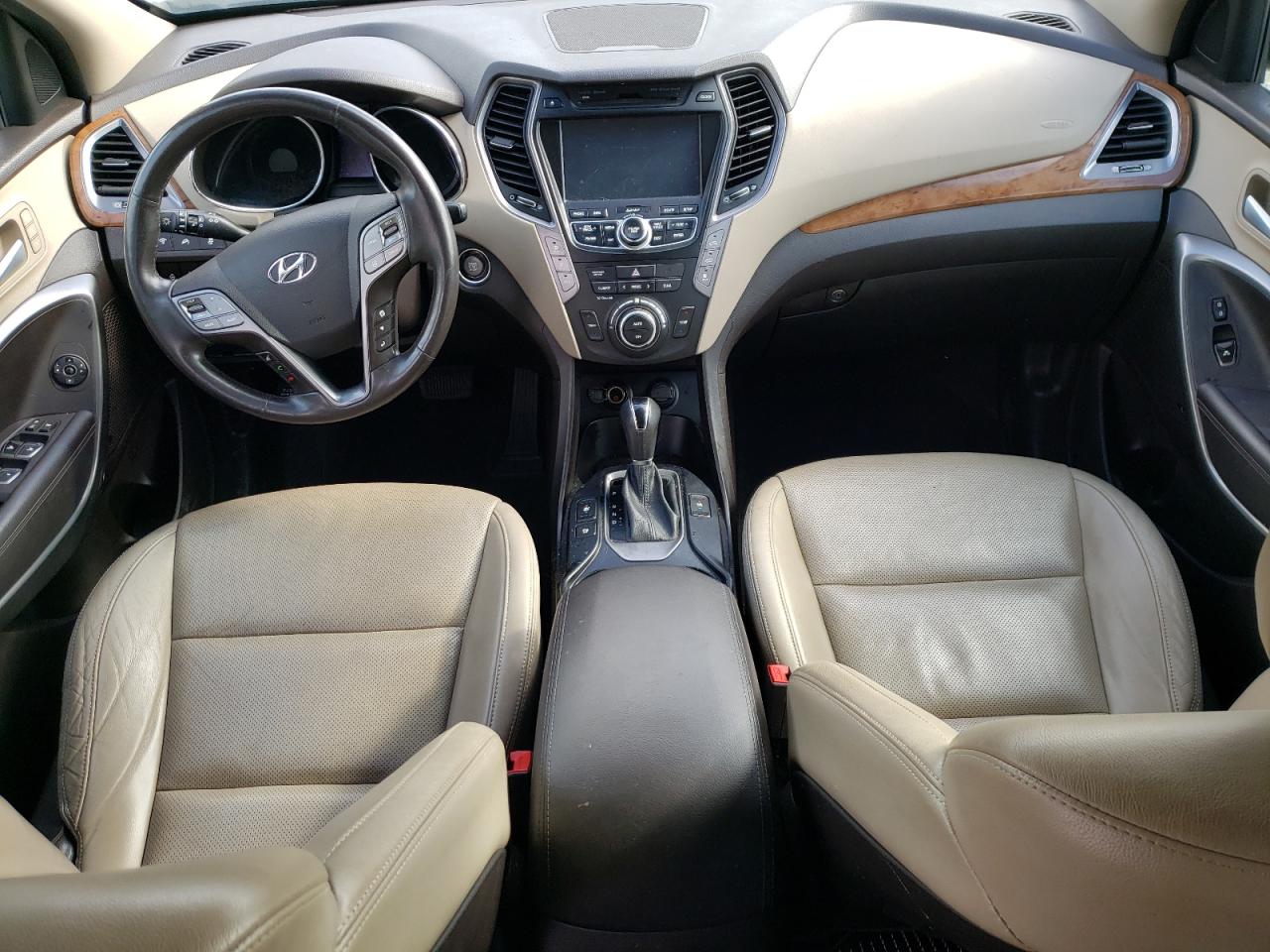 2015 Hyundai Santa Fe - Image 8
