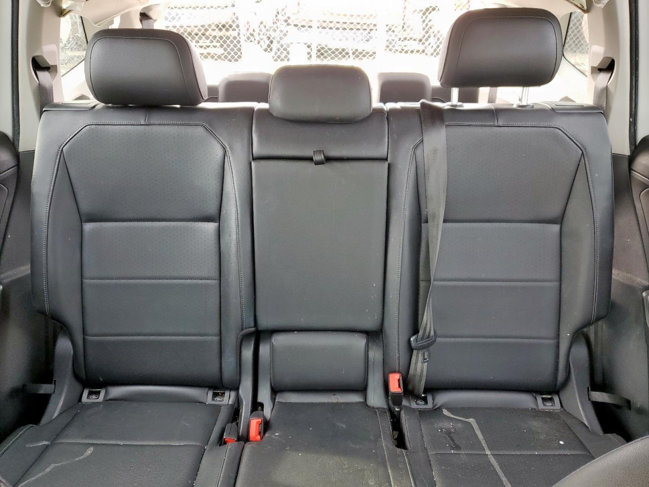 2019 Volkswagen Tiguan - Image 10