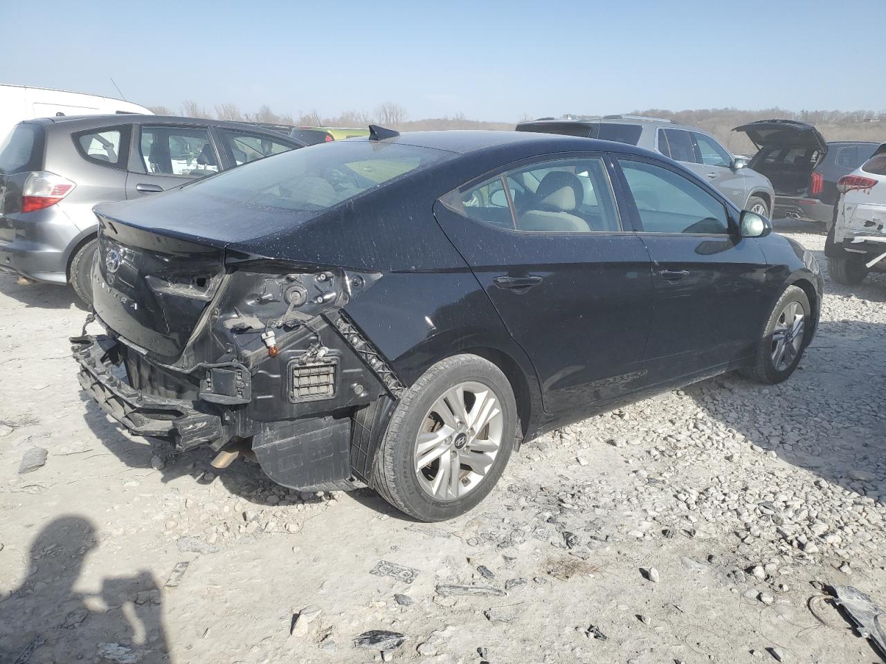2019 Hyundai Elantra - Image 3