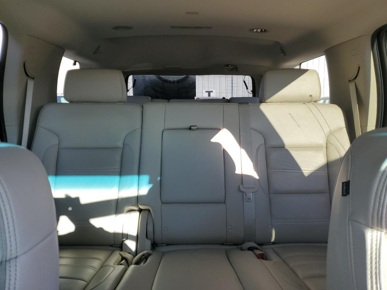 2015 GMC Yukon - Image 10