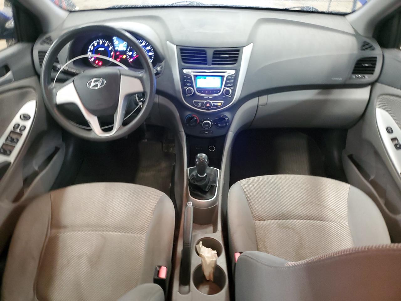 2013 Hyundai Accent - Image 8